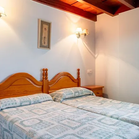 منزل ريفي Casa Collado Santo Tomas *